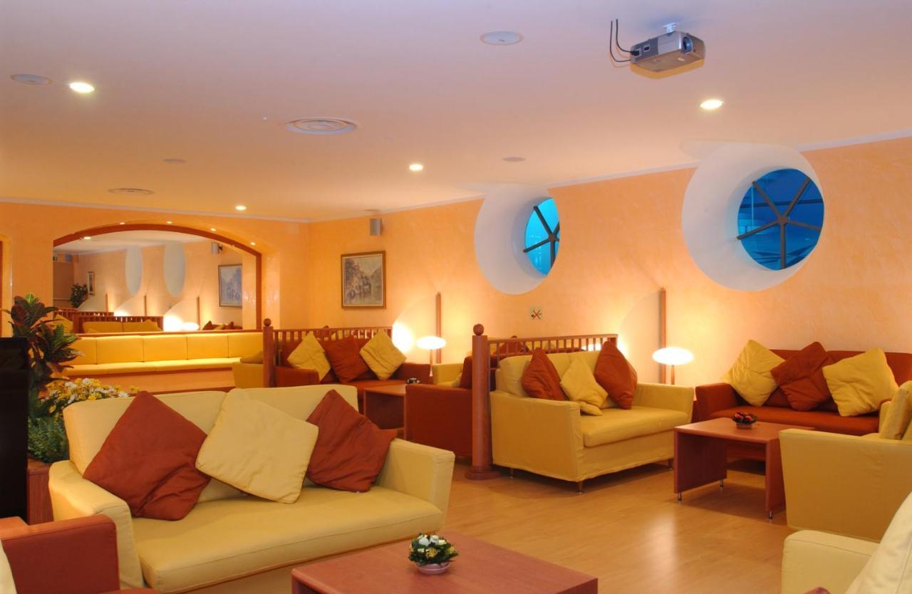 Hotel Florida ลีโมเนซุลการ์ดา ภายนอก รูปภาพ